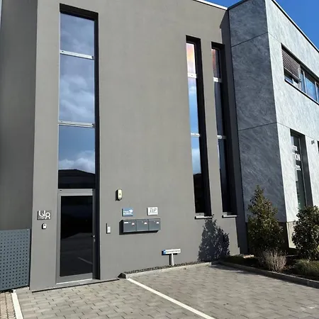 Quartier 8 - Ein-zimmer-apartment *